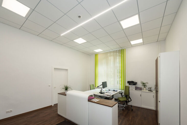 Detailaufnahme OWAlight 3a (raszter/LED szalag 1200/1220, középső stancolás nélkül)