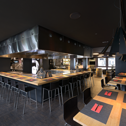 Bar à sushis à Bâle en Suisse